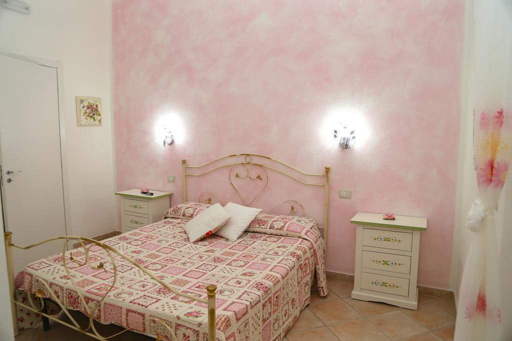 B&B Le Rose Olbia Habitación foto